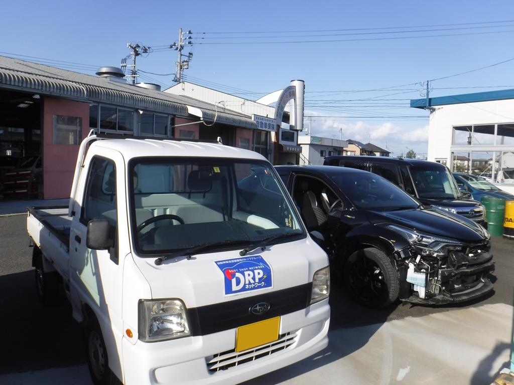 ㈱亀井自動車塗装の写真